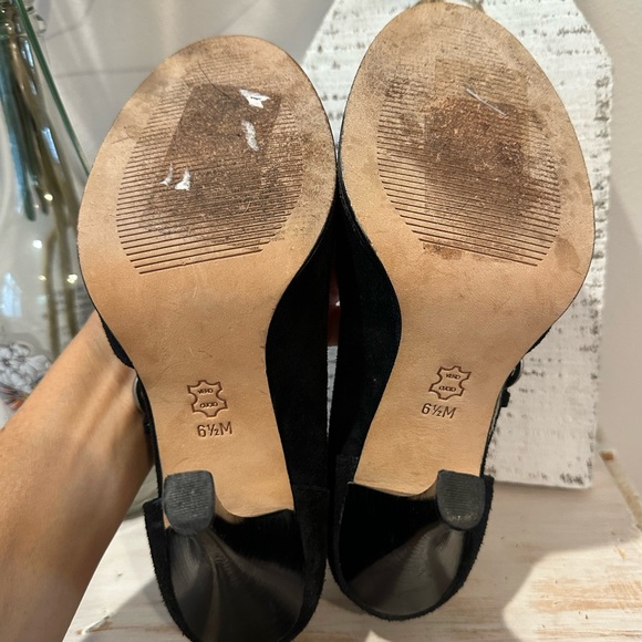 🍁Michael Kors Black Suede heels. 6.5M - Picture 5 of 6
